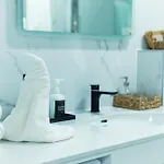 Deluxe Swan Stone Castle Lejlighedshotel 4*