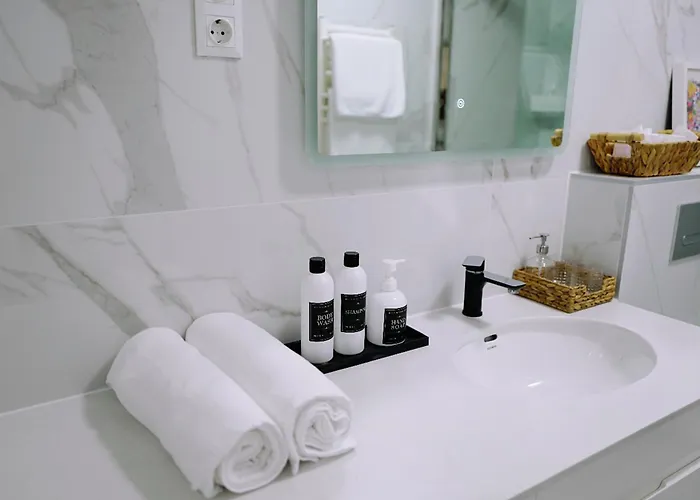 Apartahotel Deluxe Swan Stone Castle