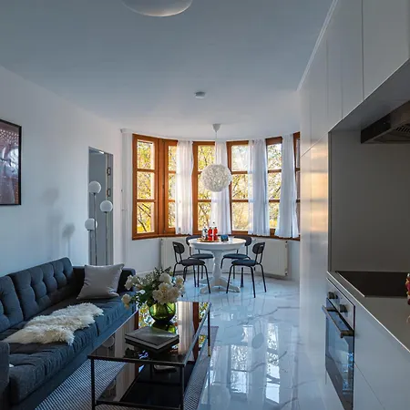 Deluxe Swan Stone Castle 4*