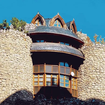 아파트호텔 Deluxe Swan Stone Castle