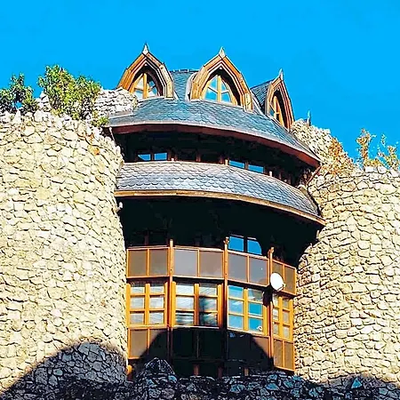 Deluxe Swan Stone Castle 4*